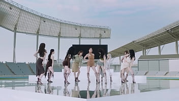 Twice – Hare Hare – Gerakan Seksi Yang Menggoda
