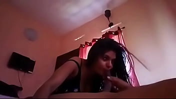 Gadis India Selatan Yang Menggoda