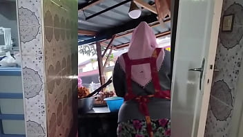 Montok Ibu Rumah Tangga Muslim Indonesia Yang Menggoda