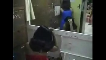 Gadis Indonesia Yang Menggoda