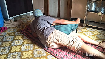 Menggoda Adik Tiri Manis Di Dapur
