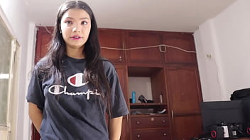 Tetangga Hot Disodok Amigo Di Depan Kamera – Creampie Oral