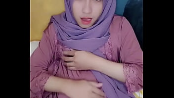Solo Hijab Crossdress Sensual