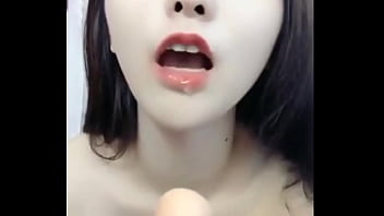 Paha Montok Pacar Yang Menggoda
