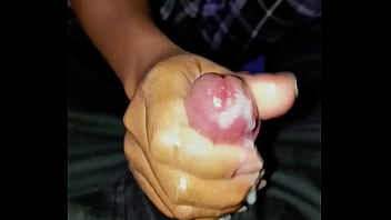 Adikku Suka Menikmati Batangku