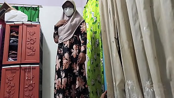 Guru Menangkap Murid Sedang Masturbasi Lalu Mengajaknya Berhubungan Intim